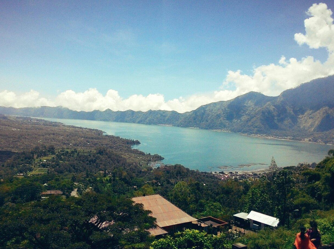 巴杜尔火山湖