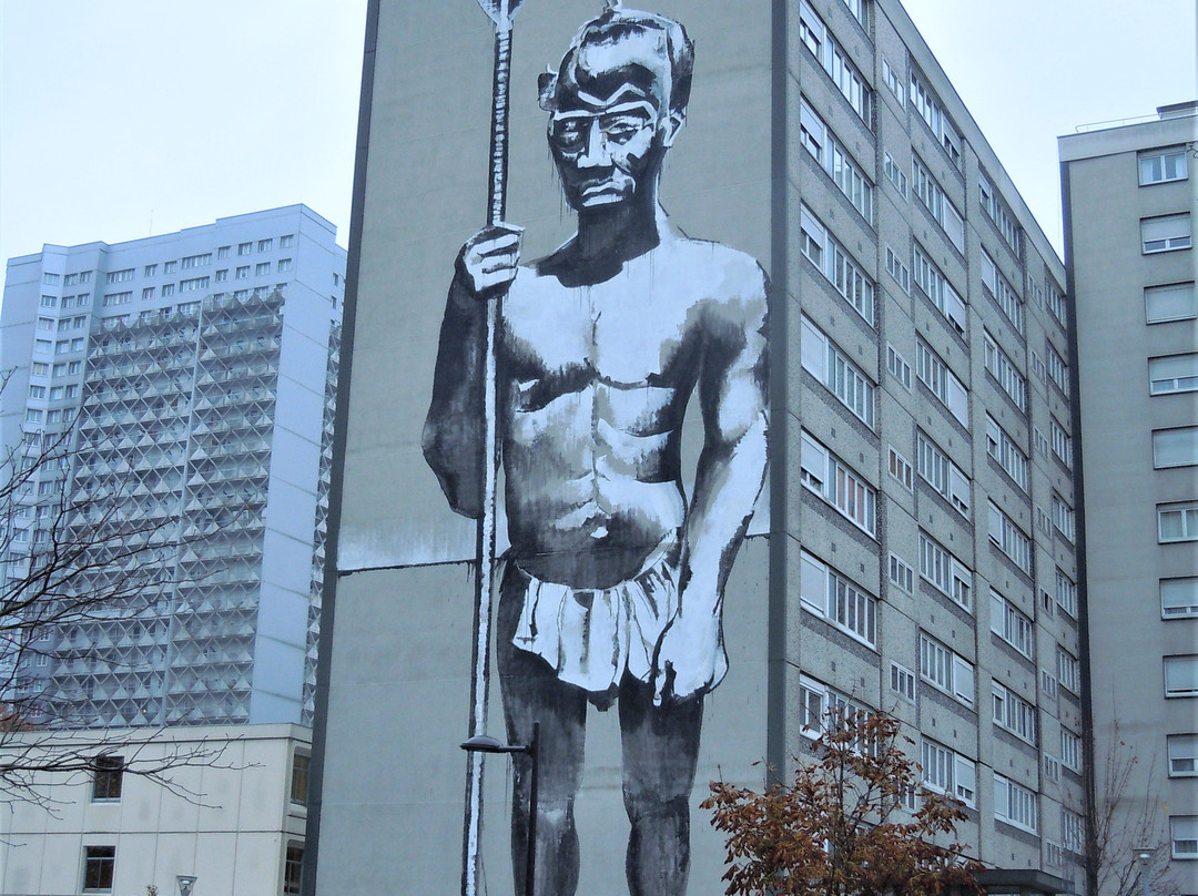 Fresque Les Sentinelles-塞纳河畔维特里必去景点