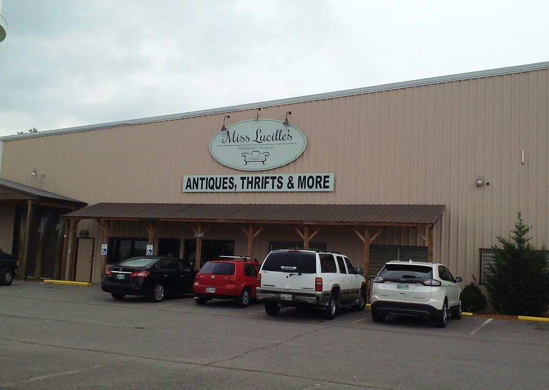 克拉克斯维尔旅游景点-Miss Lucille's