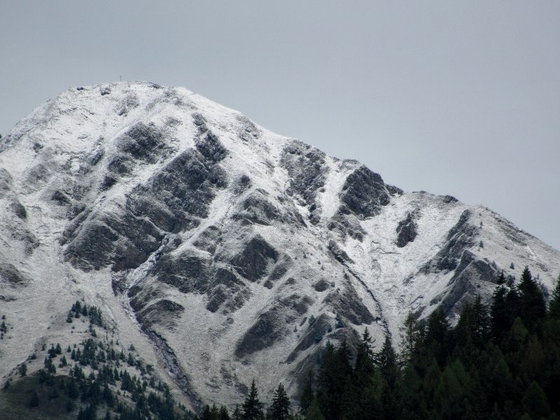 Monte Pore-Colle Santa Lucia必去景点