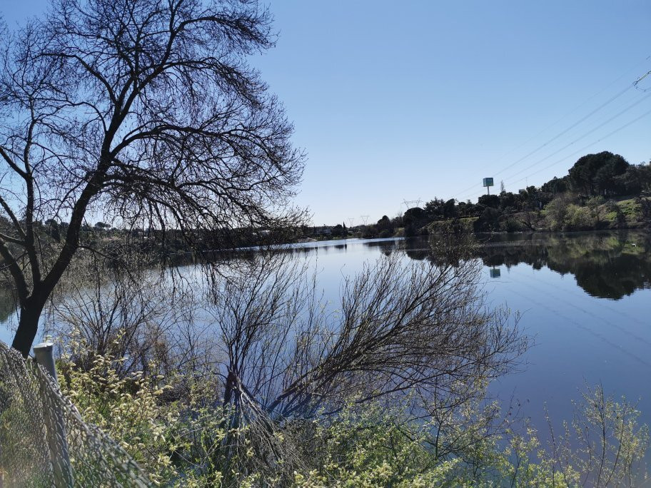 Embalse Del Molino De La Hoz景点图片