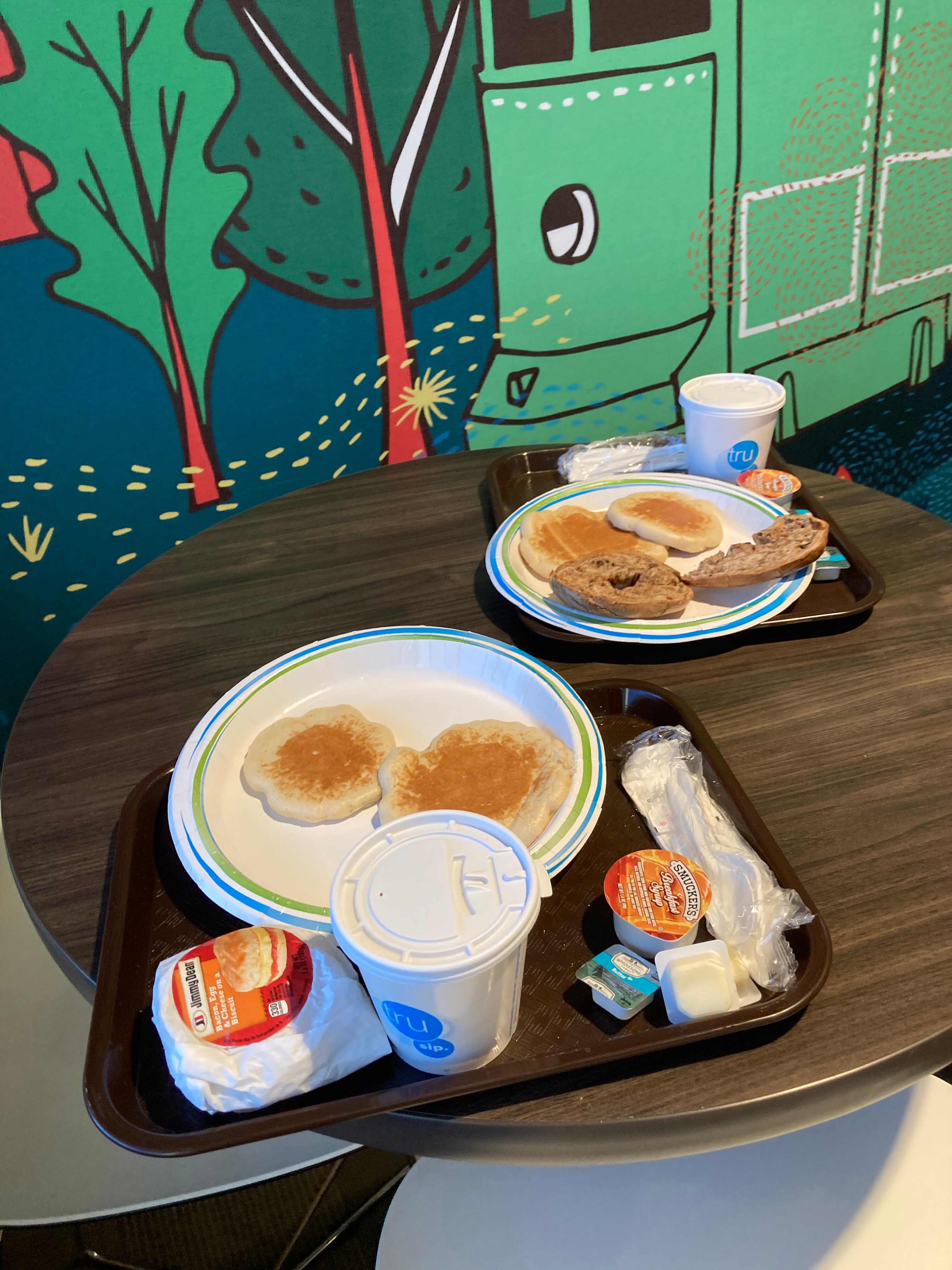 Tru by Hilton Hershey Chocolate Avenue-餐饮