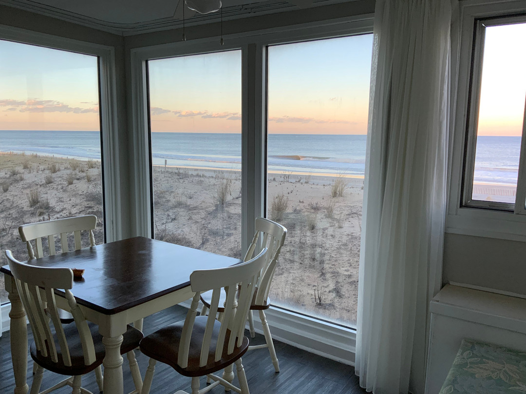 Surf Club Oceanfront Hotel & Beach House主图