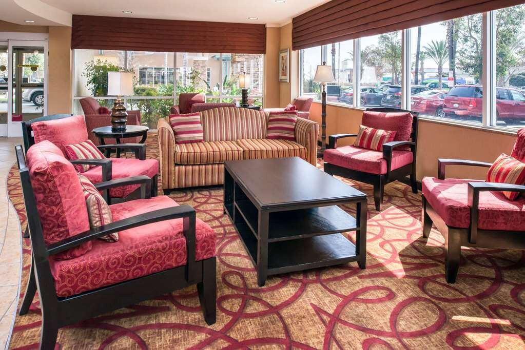 Comfort Suites Ontario Airport Convention Center主图