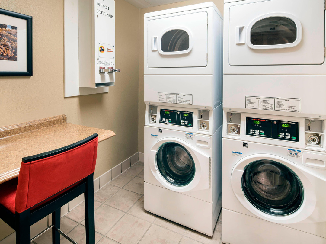 米尔皮塔斯硅谷万怡酒店主图