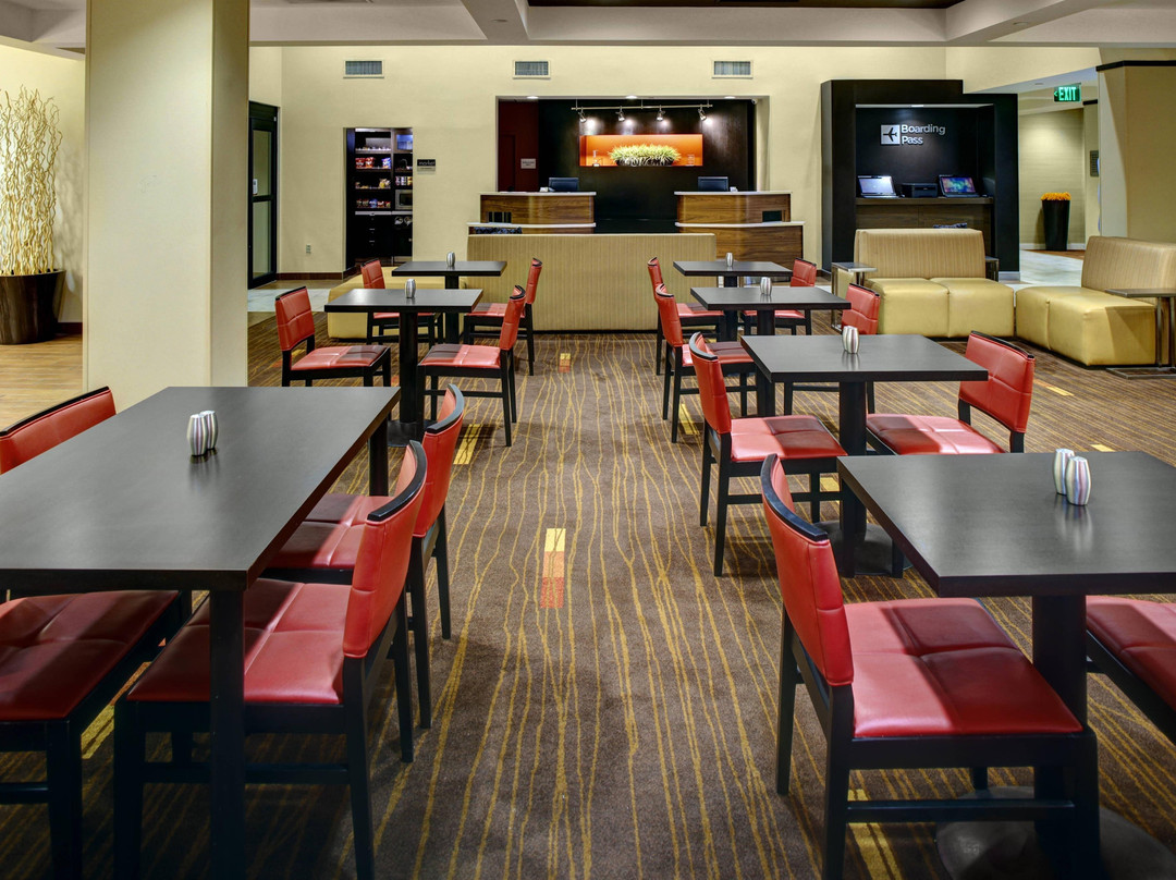 Courtyard by Marriott Richmond Chester主图