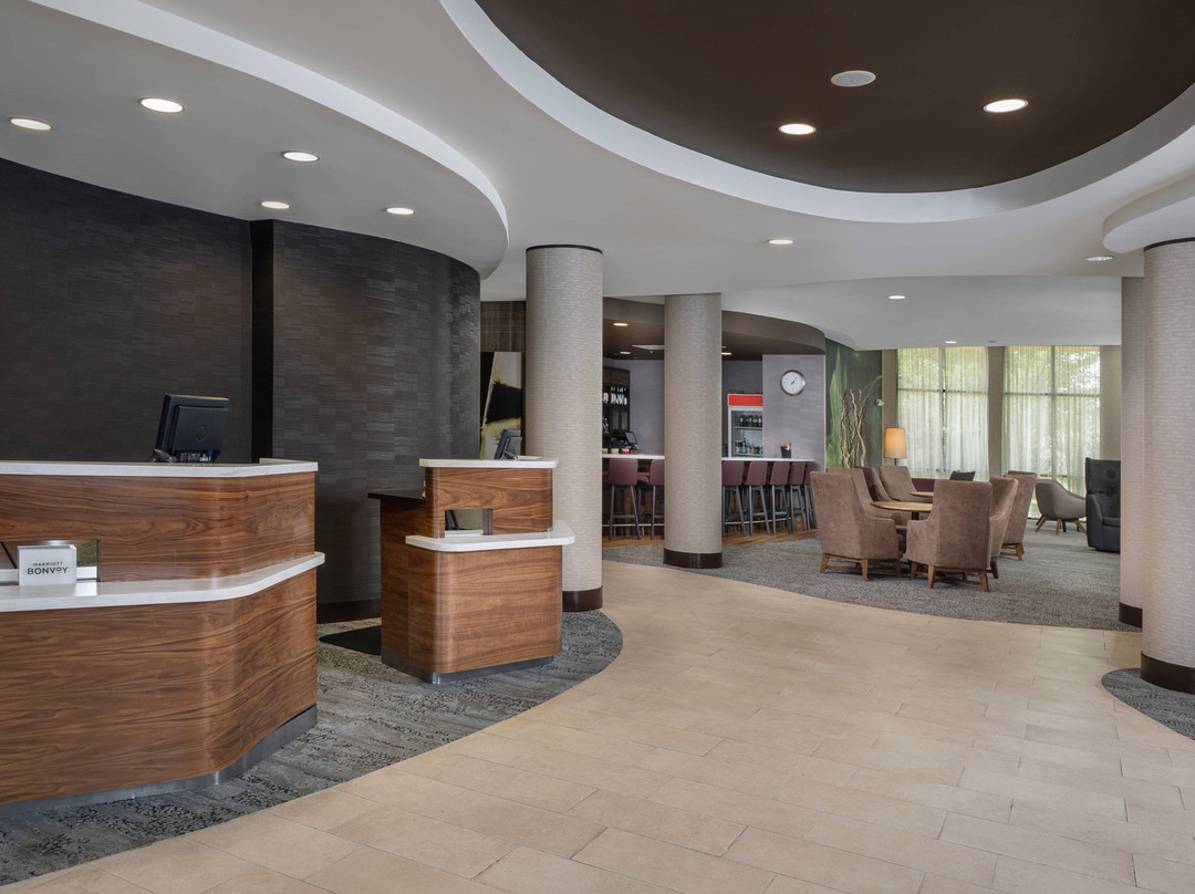 Courtyard by Marriott Anniston Oxford主图
