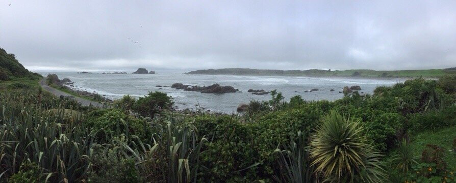 The Bay House Beachfront Accommodation主图