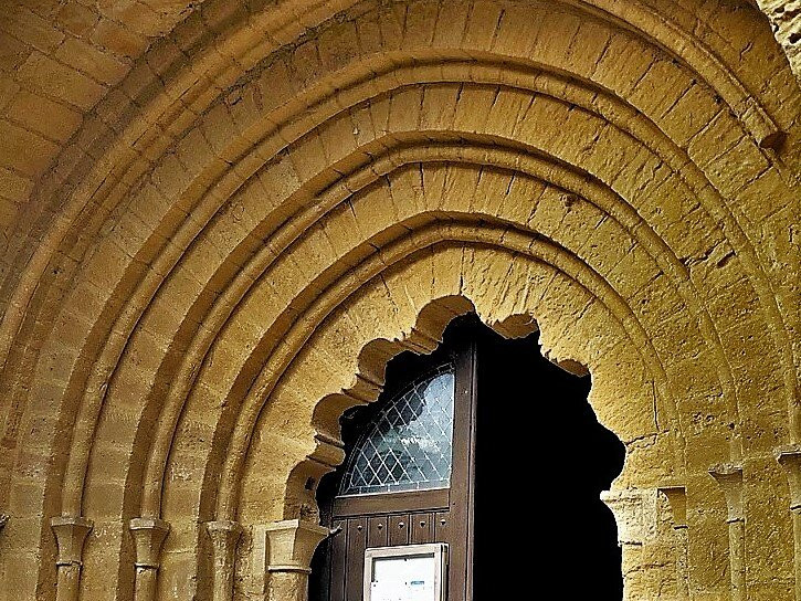 Eglise Saint-Martin de Tayac景点图片