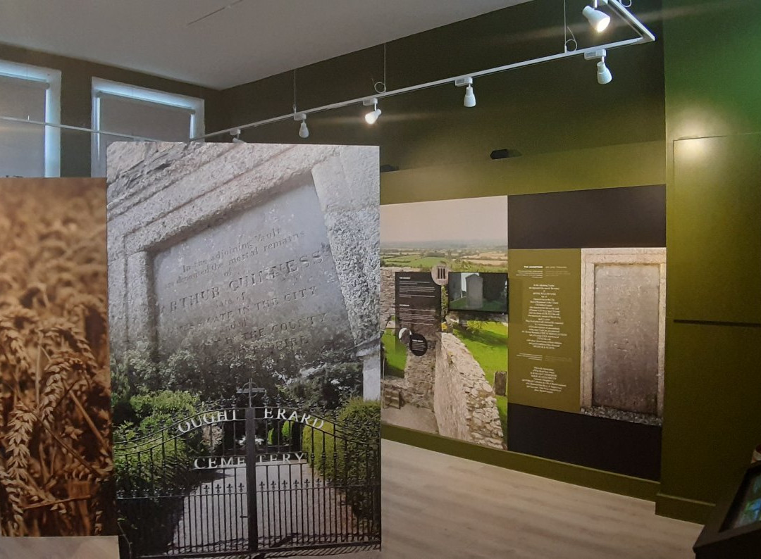 Arthur’s Grave Exhibition-Straffan必去景点