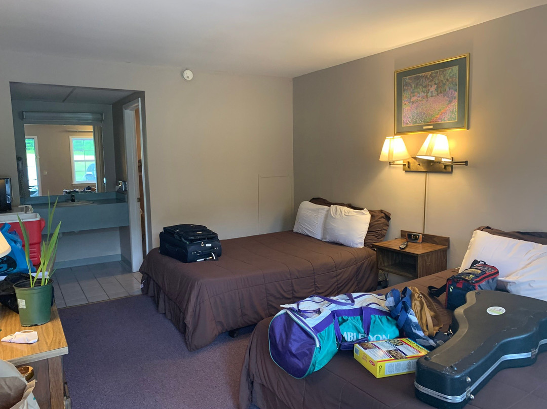 Coach Stop Inn & Tavern主图