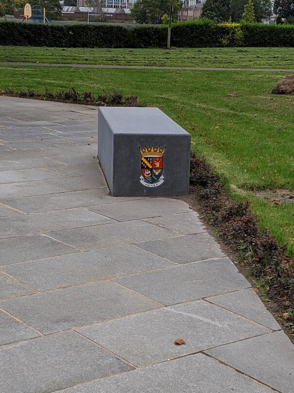 Sir John De Graeme Memorial Fountain-福尔柯克必去景点