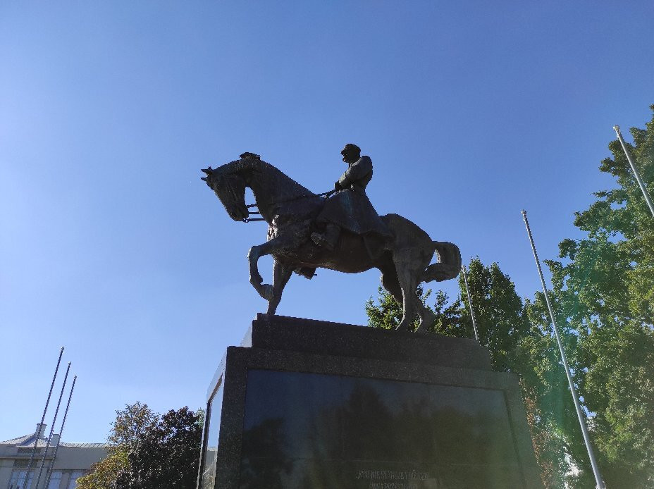 Joseph Pilsudski Monument景点图片