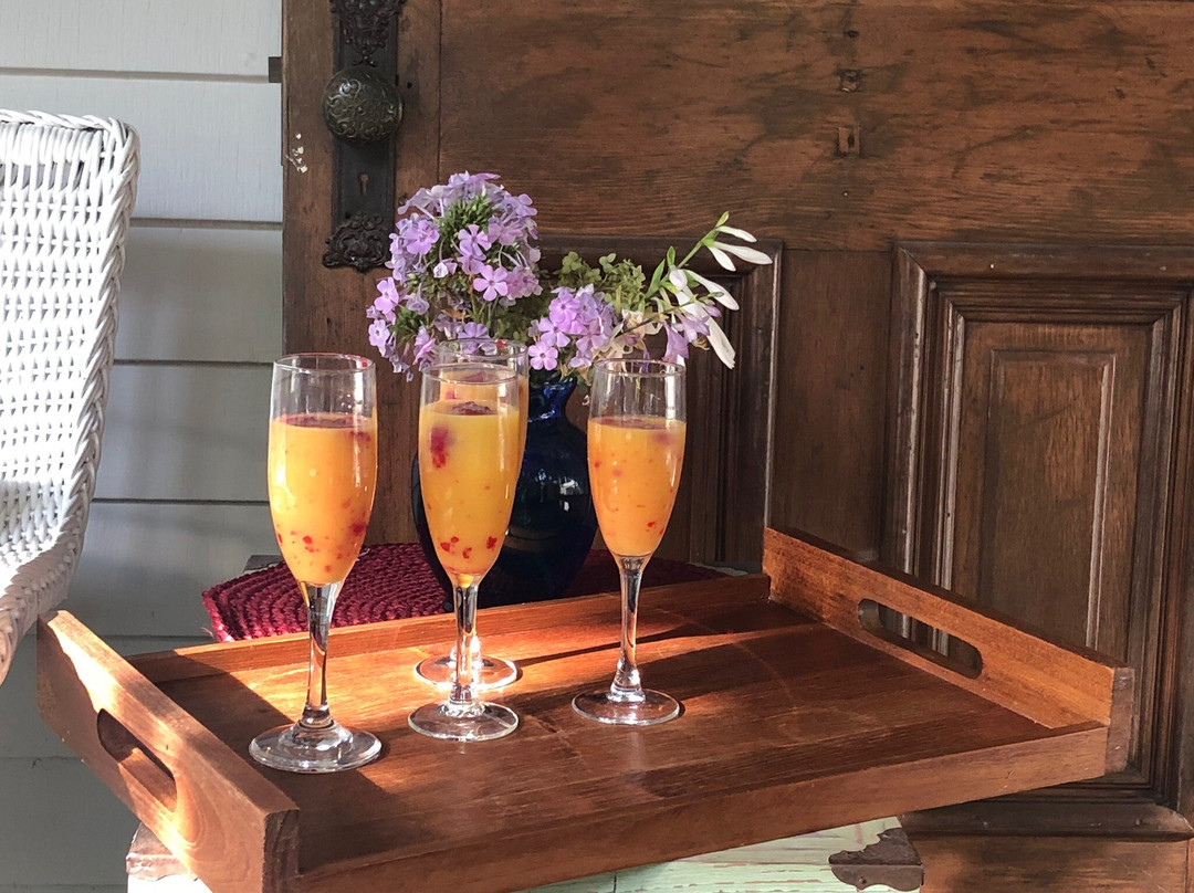 Larch Pine Inn Bed & Breakfast主图