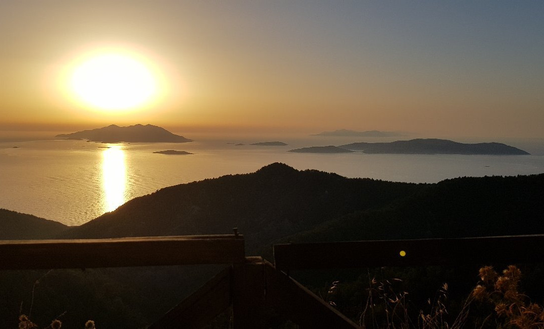 J&D Rent a Car-罗德城必去景点