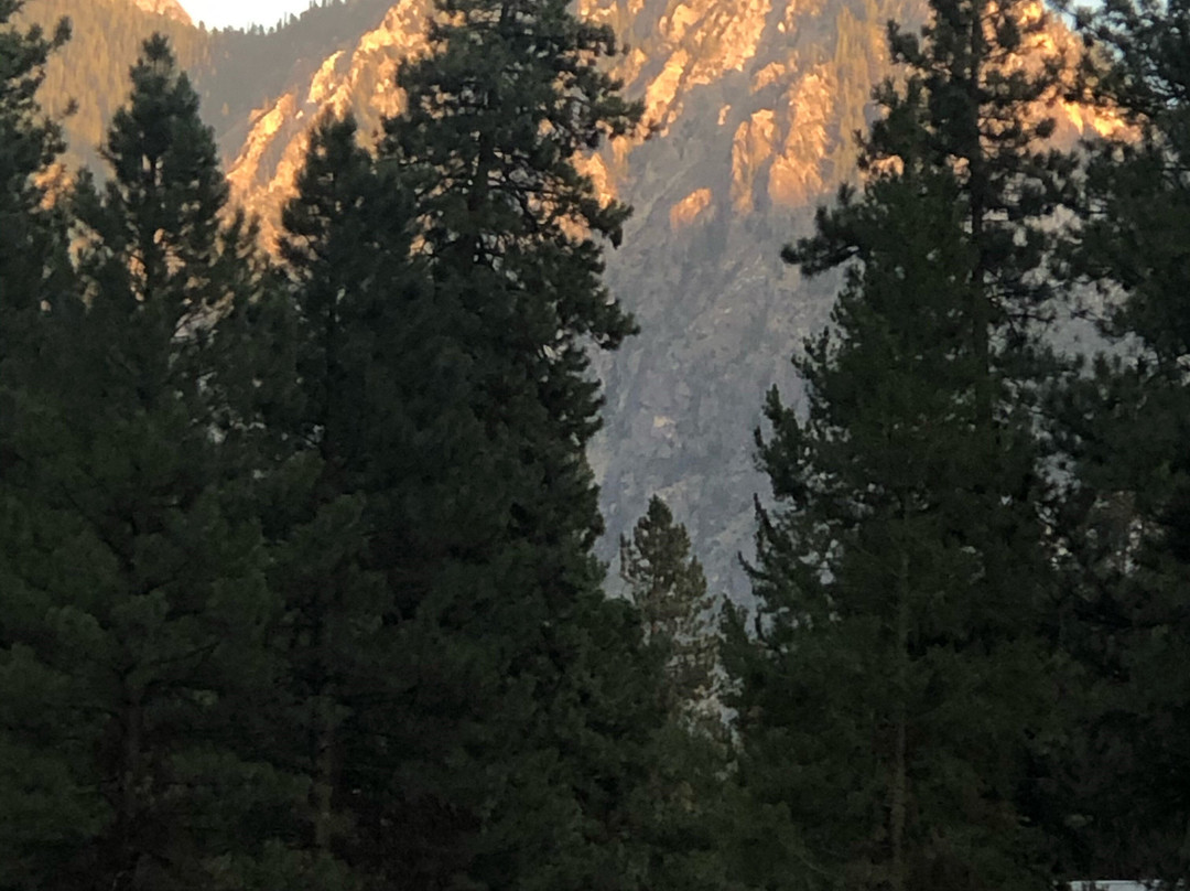 Sawtooth Lodge主图