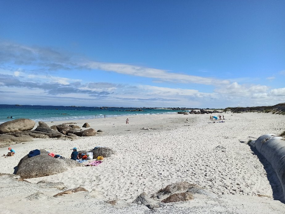 Plage de Boutrouilles-Kerlouan必去景点
