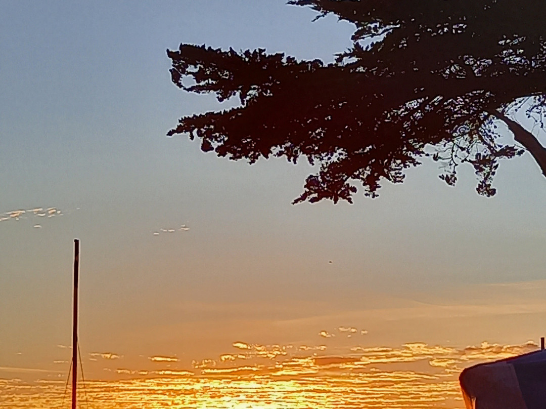 Plage de Caroual-Erquy必去景点