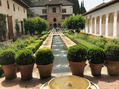 Nhue Concierge-格拉纳达必去景点