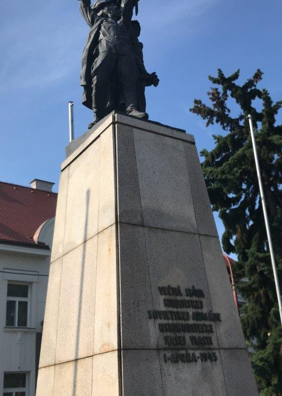 Pamätník Osloboditeľov-Trnava必去景点