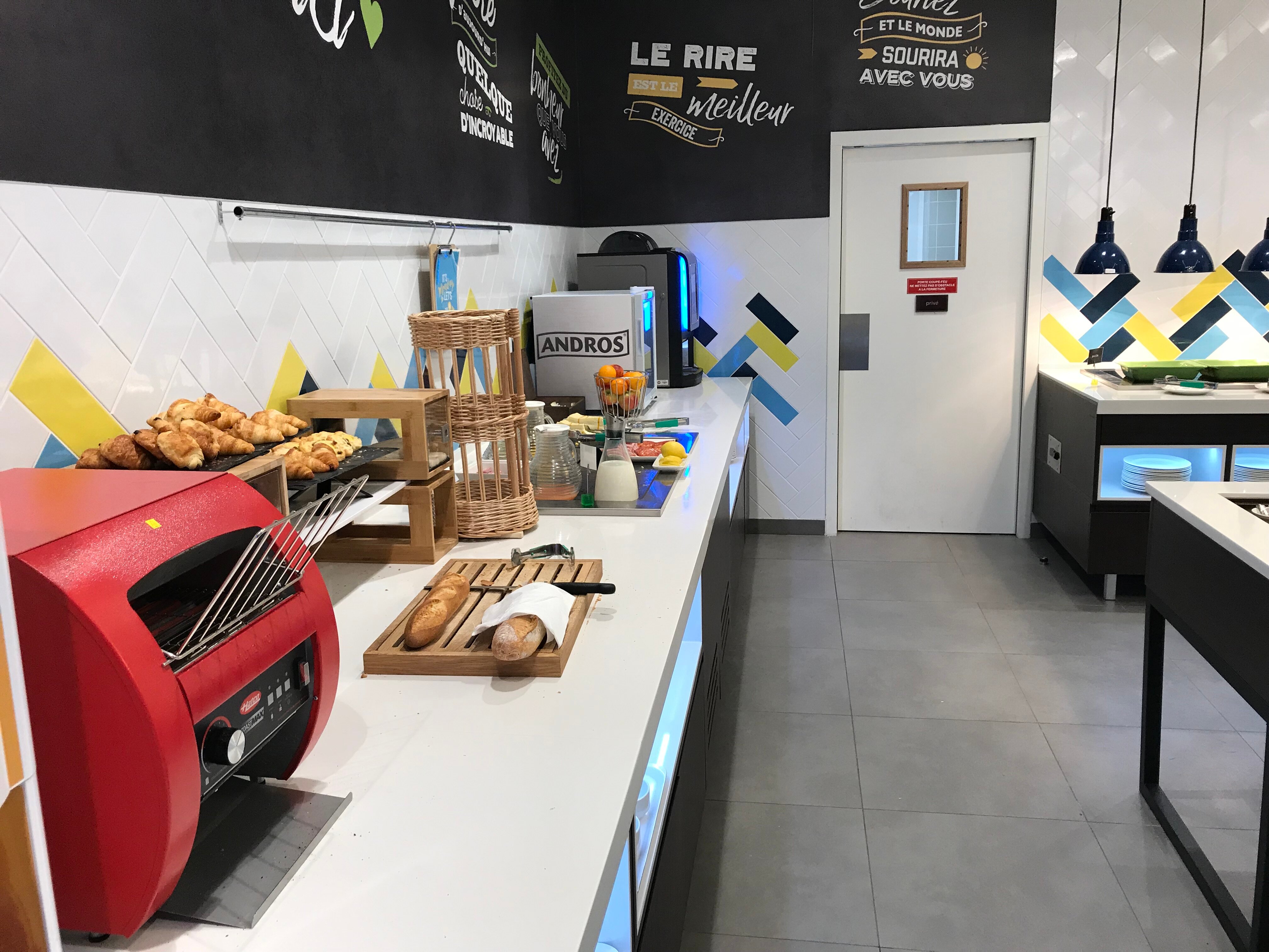 Hampton By Hilton Toulouse Airport-餐饮