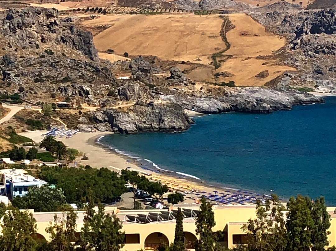 Damoni Beach-雷斯蒙必去景点