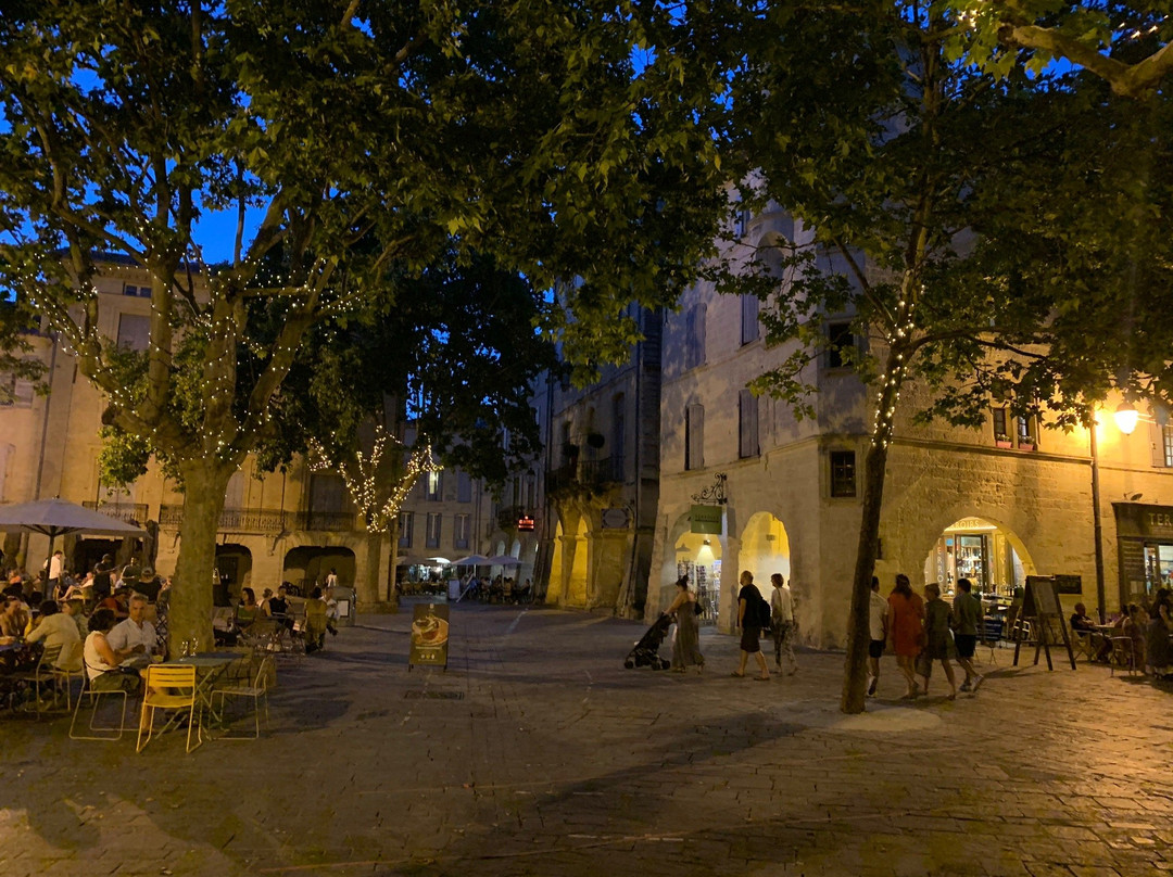 Place aux herbes-泽斯必去景点