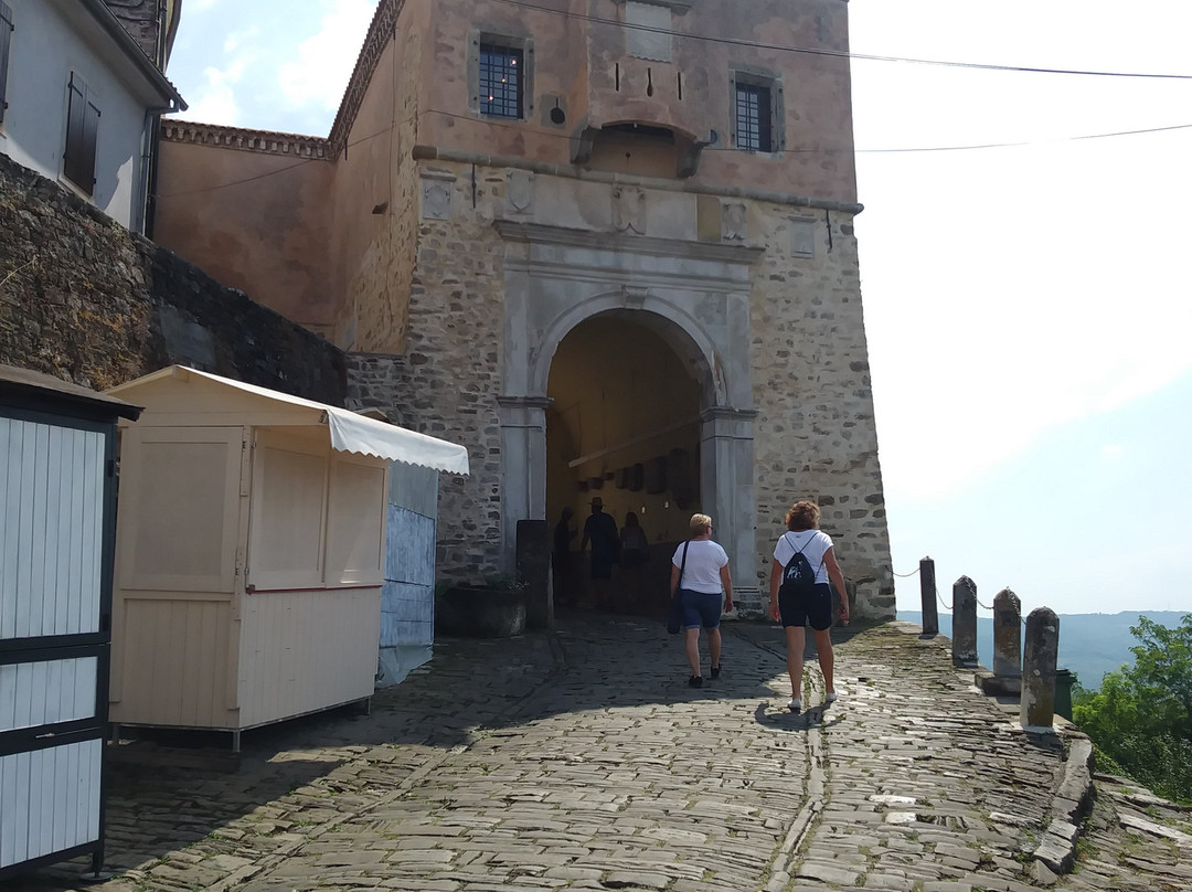 Ancient City Walls-Motovun必去景点