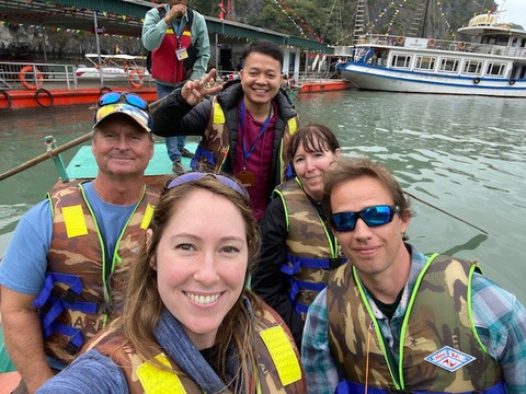 Genesis Luxury Regal Cruises-下龙湾必去景点