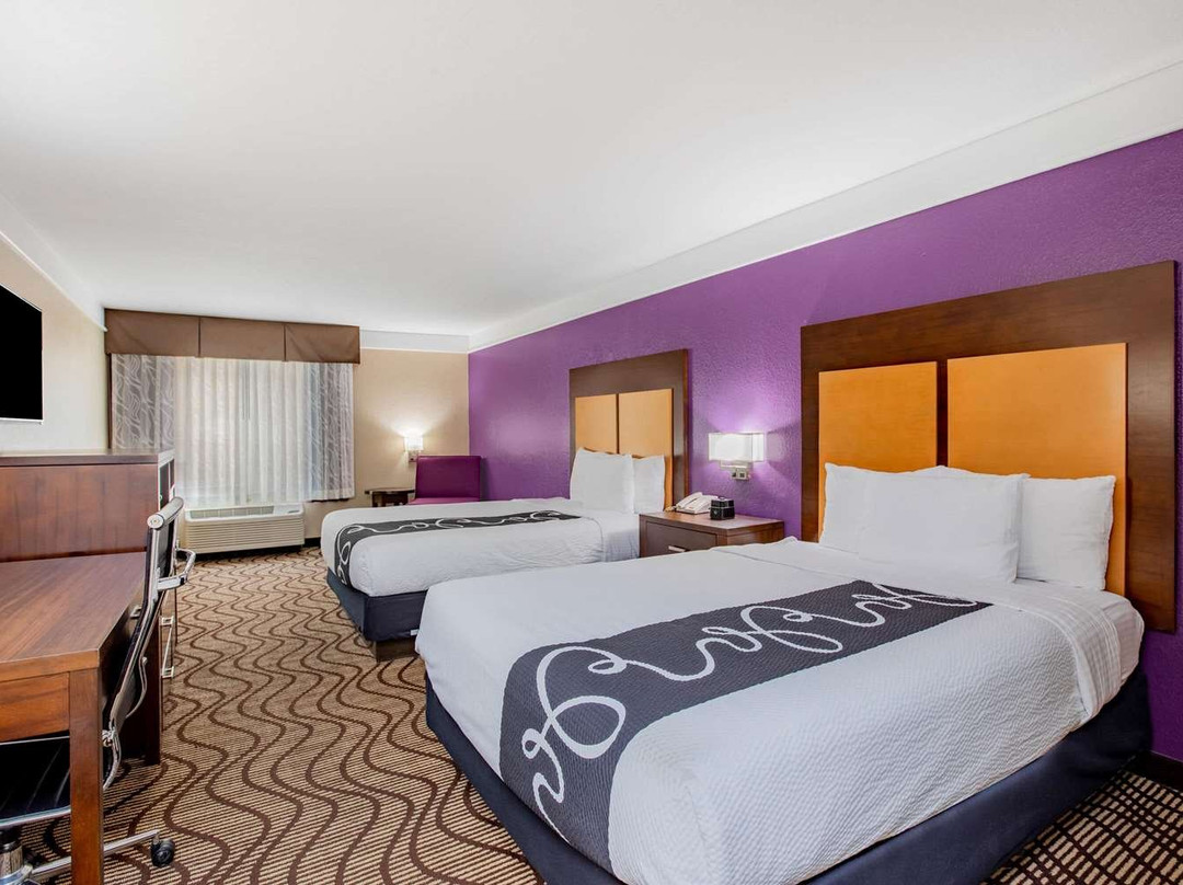 赫斯珀里亚维克托维尔拉金塔旅馆&套房酒店主图