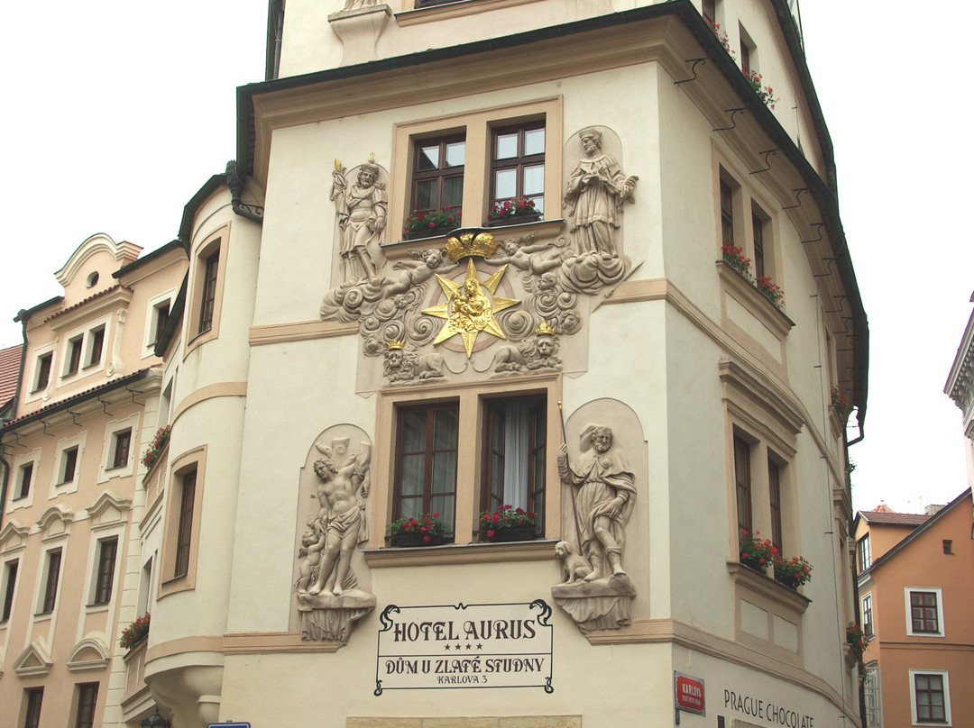 Karlova 175/3 - U Zlaté Studny-布拉格必去景点