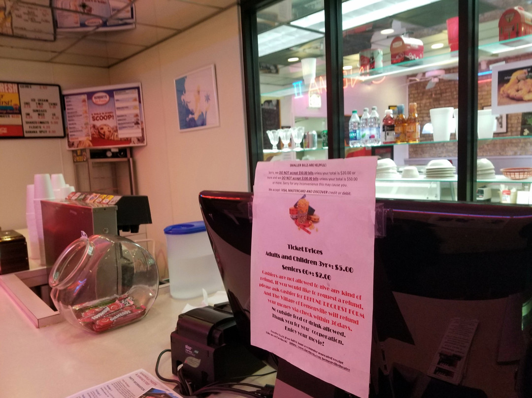 Bensenville Theatre-Bensenville必去景点