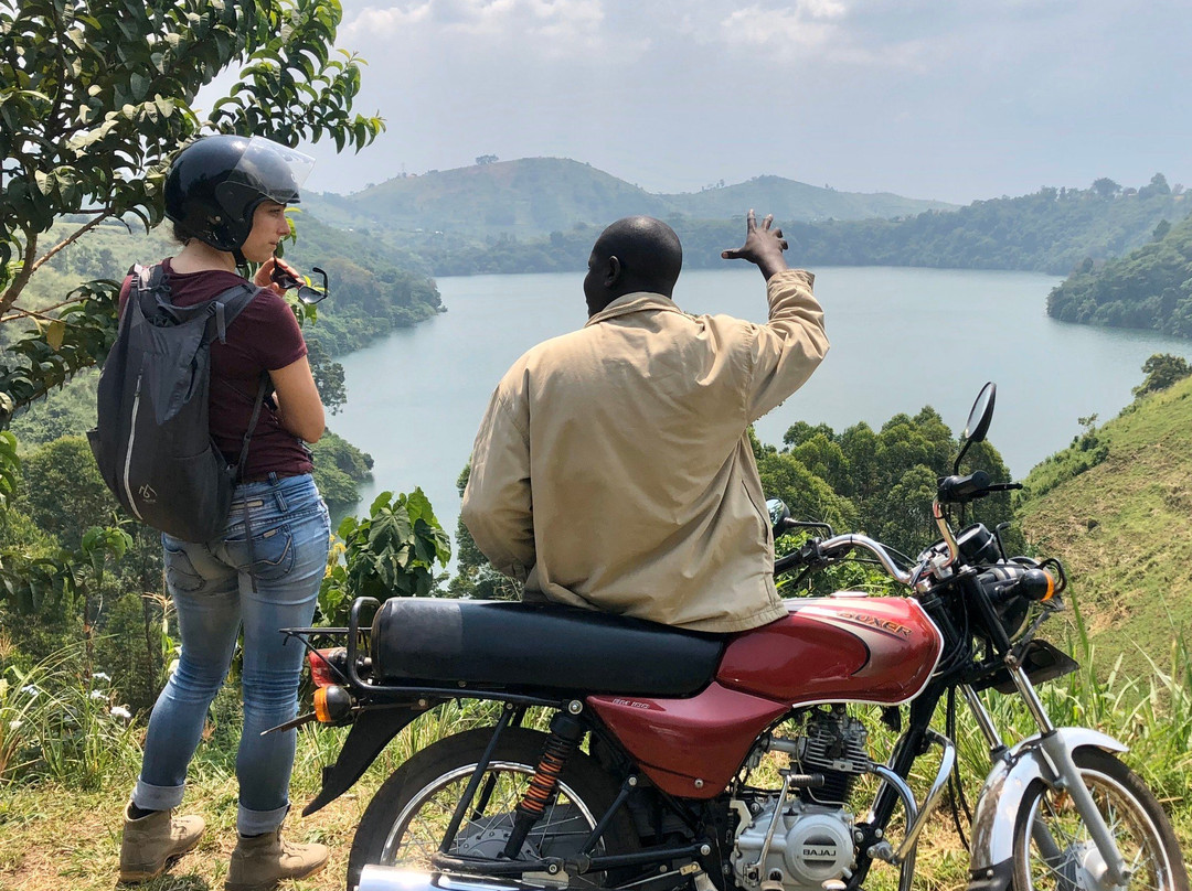 Uganda Crater Lakes Tours-Fort Portal必去景点