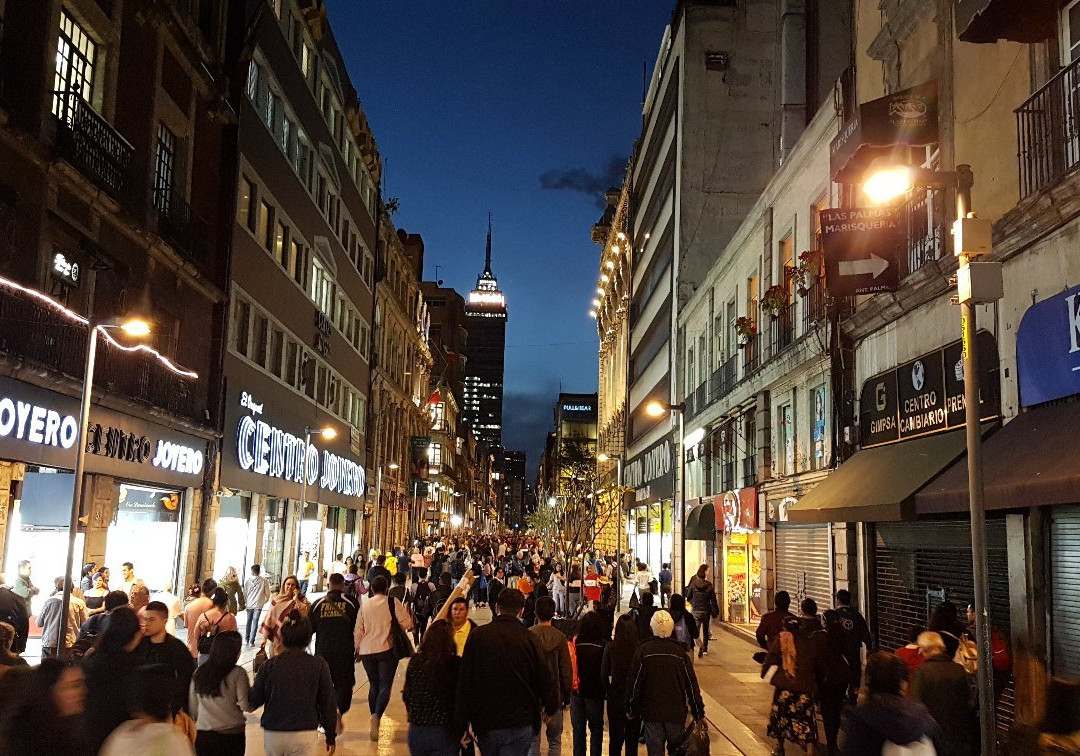 Francisco I. Madero Avenue-墨西哥城必去景点