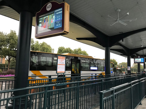 比斯特上海购物村-上海市必去景点