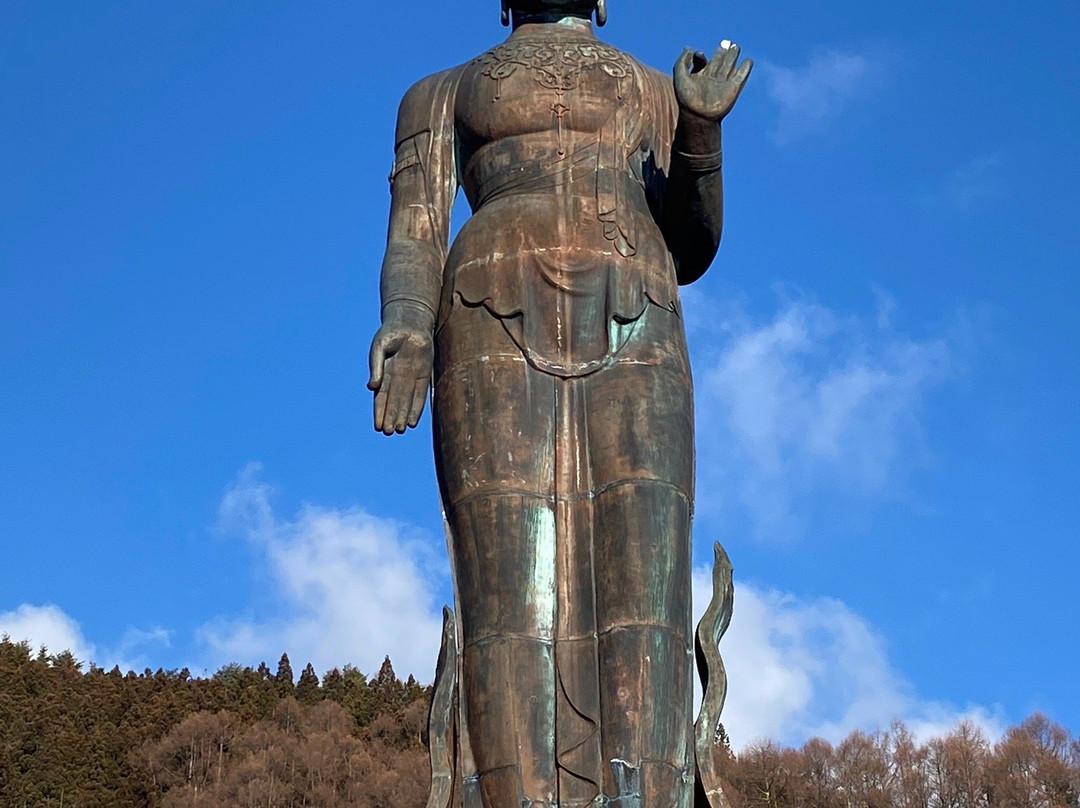 Sekai Heiwa Kannon-山之内町必去景点