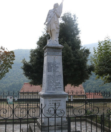 Monument aux Morts-Murato必去景点