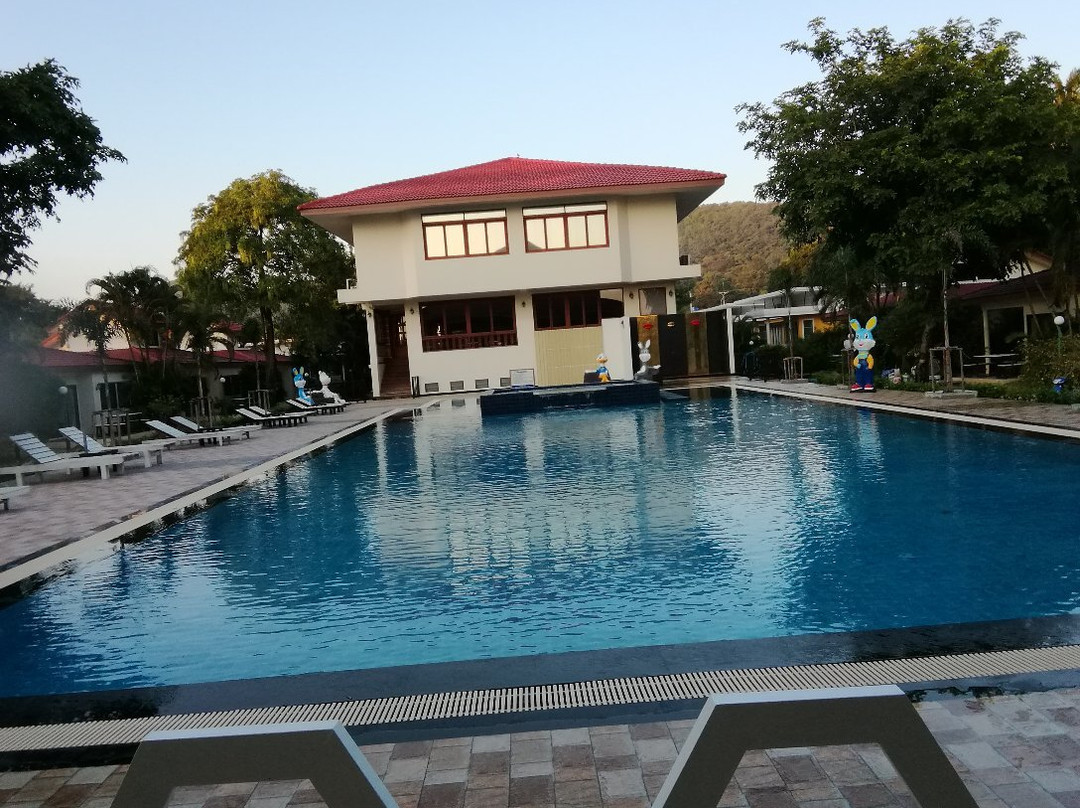 New Travel Beach Resort主图