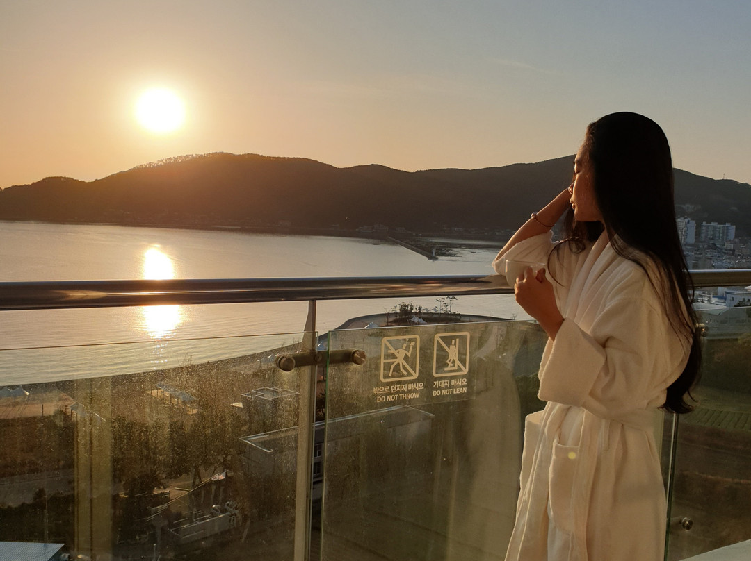 RAMADA Suites Geoje Hotel主图