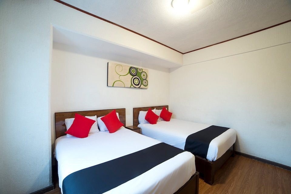 Capital O 127 Hotel Rex主图