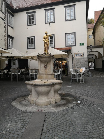 Fish Square (Ribji trg)-卢布尔雅那必去景点