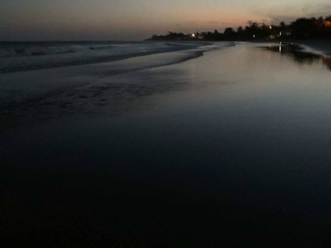 Praia da Ponta da Fruta景点图片