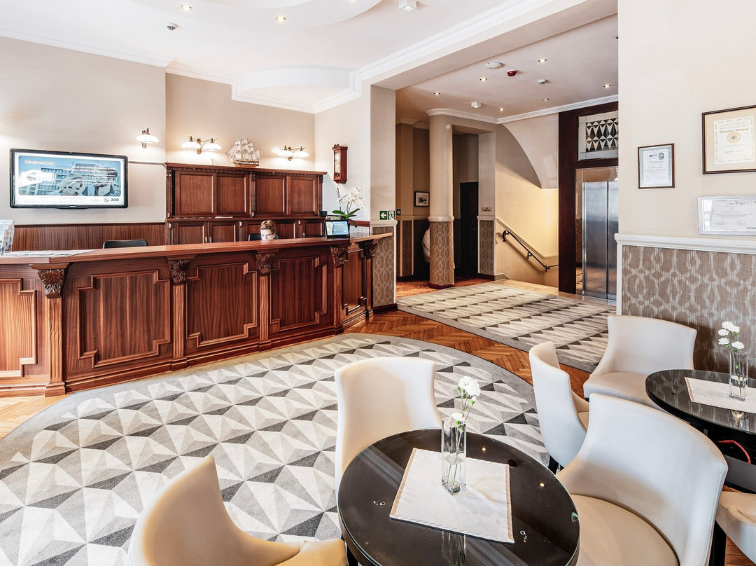 Jantar Hotel & Spa主图