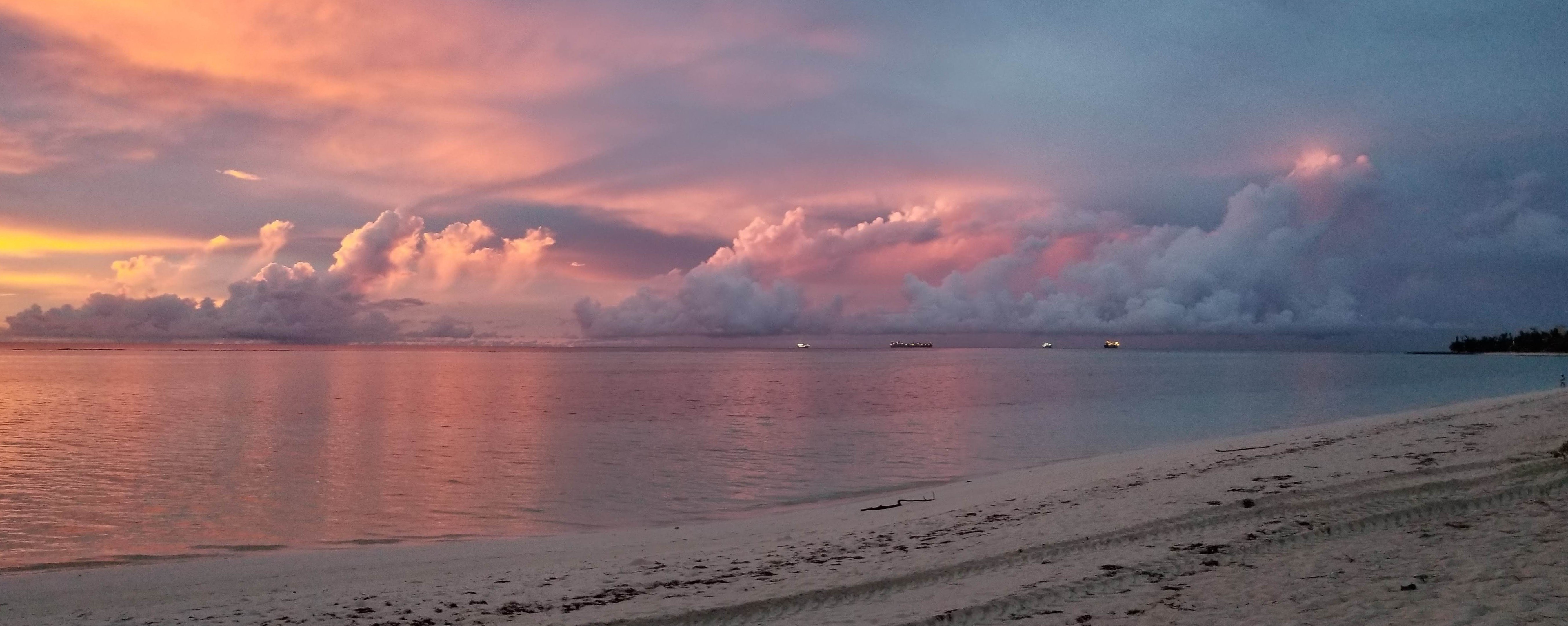 Saipan Beach Hotel-泳池