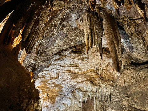 Colossal Cave Mountain Park
