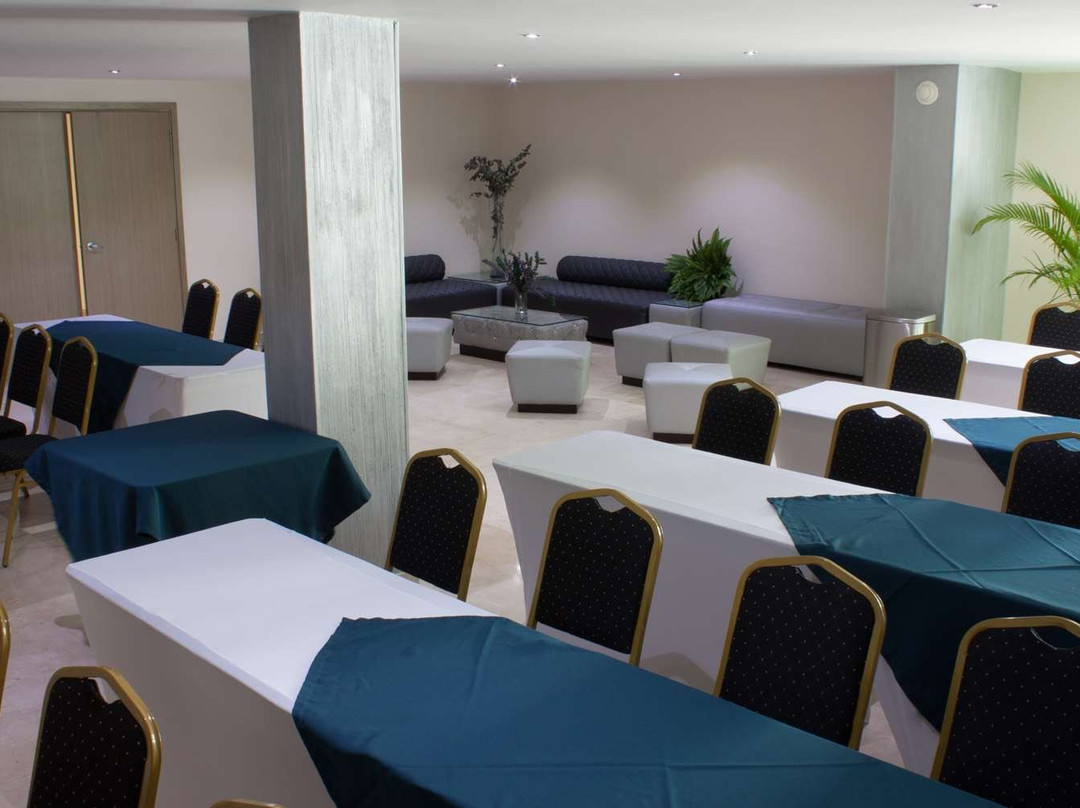 Hotel Washington Plaza主图