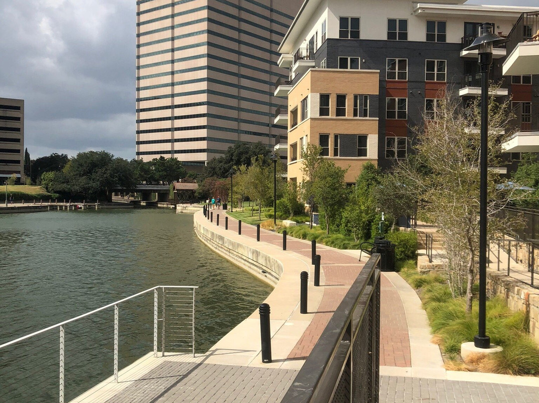 Mustangs of Las Colinas-欧文必去景点