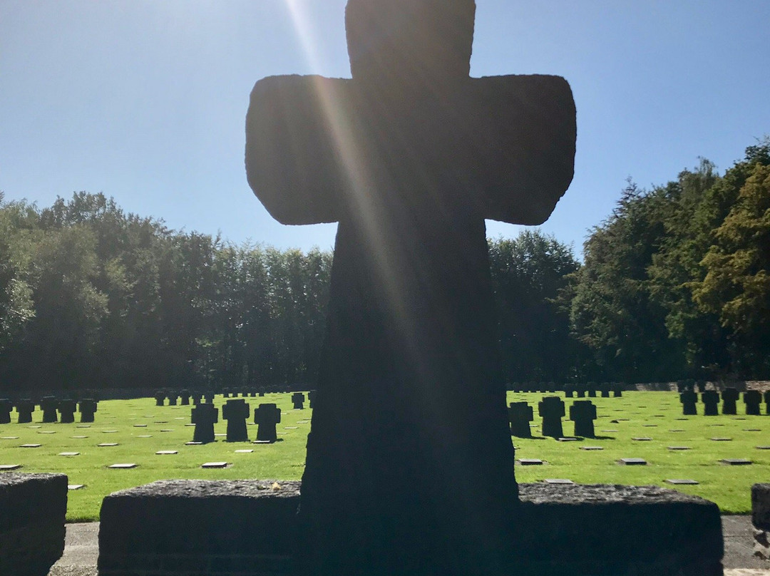 Soldatenfriedhof Vossenack-Huertgenwald必去景点