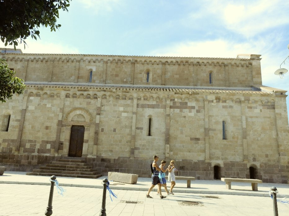 Cattedrale di Santa Maria di Monserrato-Tratalias必去景点