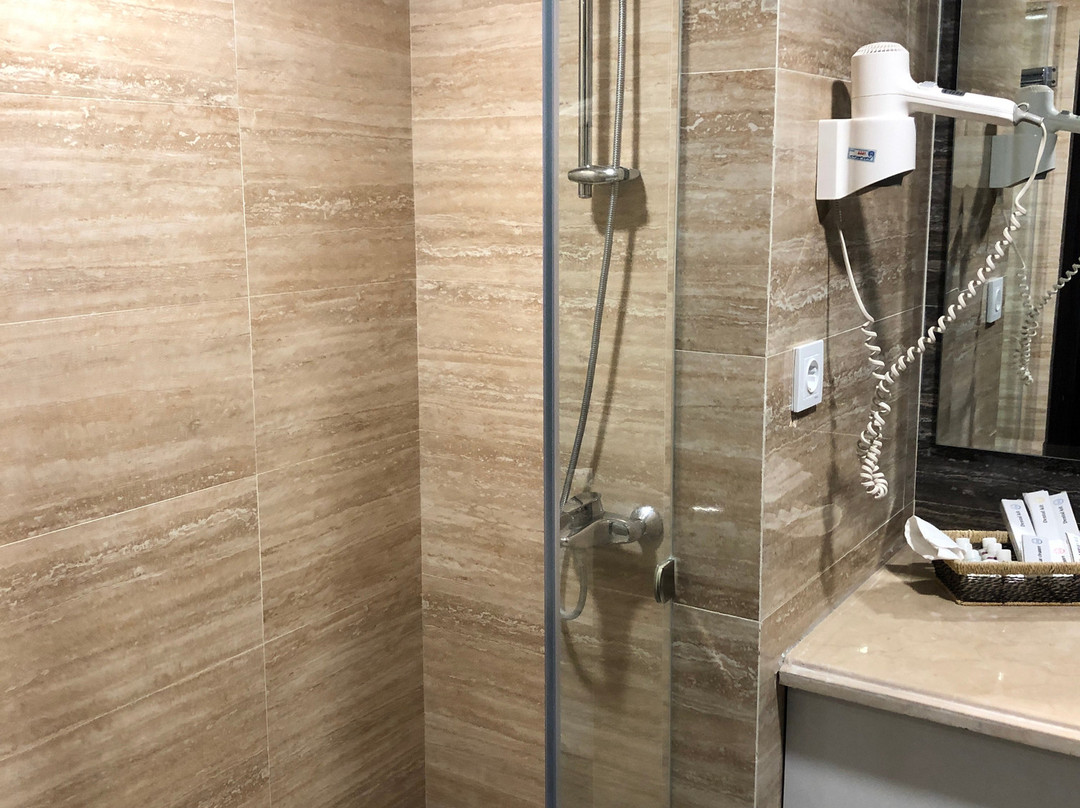 Shahryar International Hotel Tabriz主图